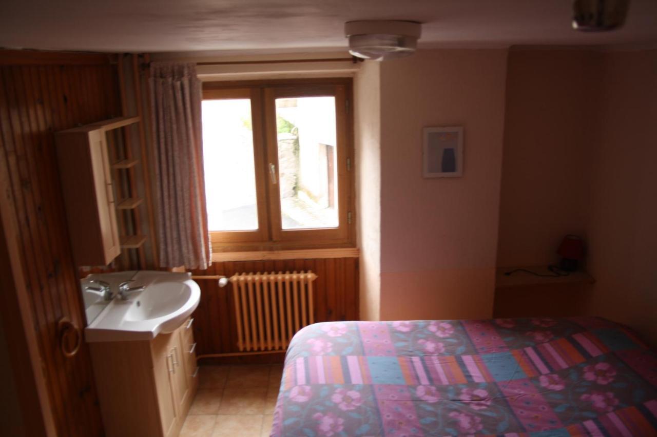 Le Gite Les Melezes Villar-d'Arene Bagian luar foto